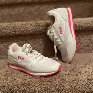 New Women’s Fila Sneakers
